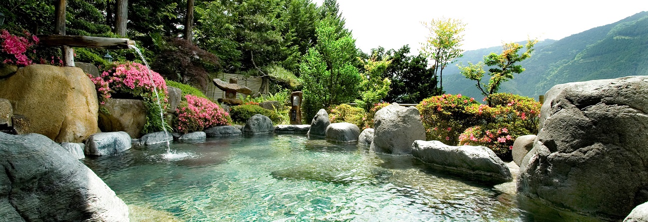 Amazing Hot Springs in Japan | Japanese Guest Houses